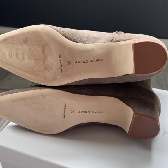 New Manolo Blahnik Tolarc Suede Zip Ankle Booties - Picture 4 of 12